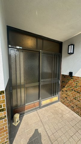 半田市横川町戸建ての玄関