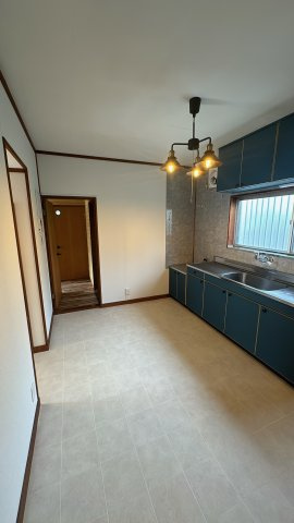 半田市横川町戸建てのキッチン