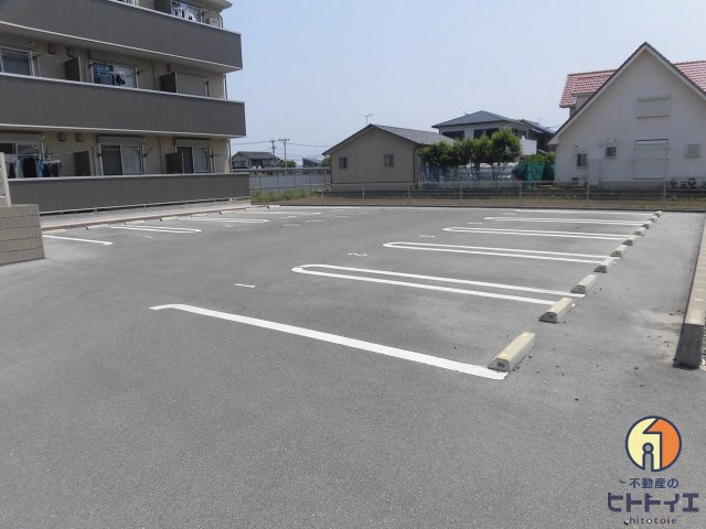 ヨーコーハイツの駐車場