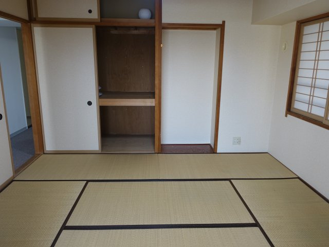 リヴィエール万代の和室