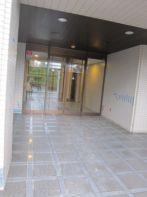 リヴィエール万代のエントランス