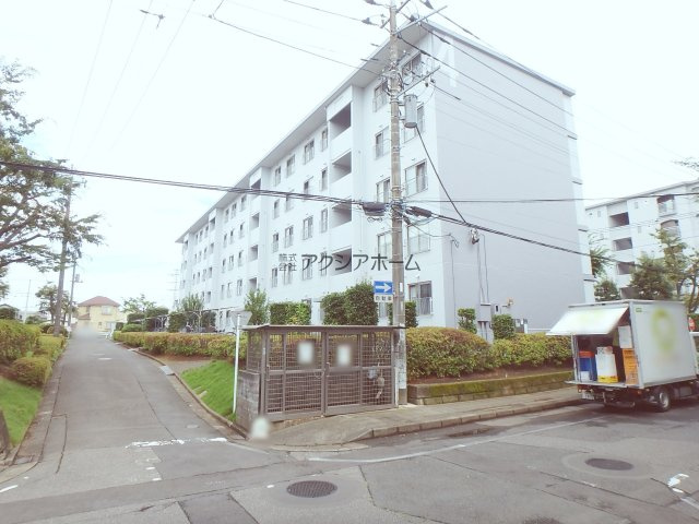 西武狭山グリーンヒル　4号棟の外観