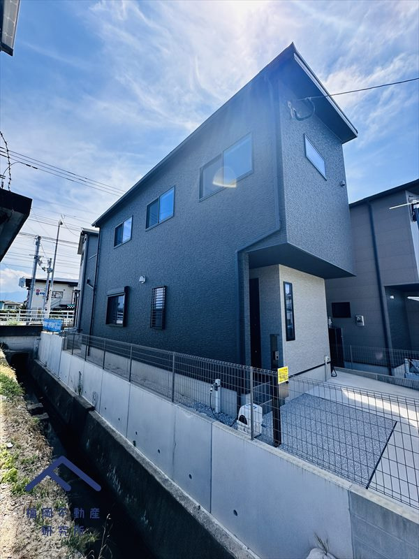 糸島市潤３丁目　戸建て