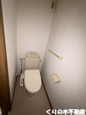 【トイレ】 | ロータス・高田Ｃ | 反転タイプのお部屋の写真です（現況を優先致します）