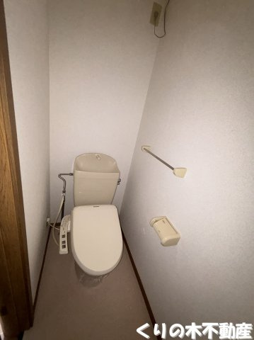 【トイレ】 | ロータス・高田Ｃ | 反転タイプのお部屋の写真です（現況を優先致します）