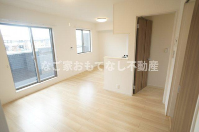 【居間・リビング】 | ロリエⅡ | 同タイプ写真