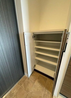 【玄関】 | グランパシフィック十三元今里