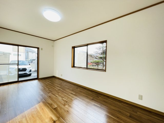 【居間・リビング】 | 児玉郡上里町七本木　中古戸建