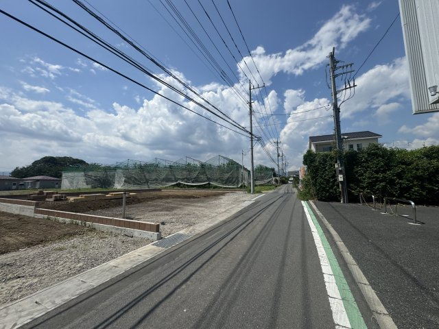 新築　沼田市下久屋町第1　1号棟の前面道路含む現地写真|現地写真　東側接道幅員約4ｍ