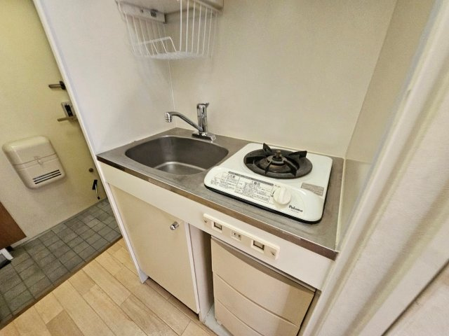 ブラウンコートのキッチン