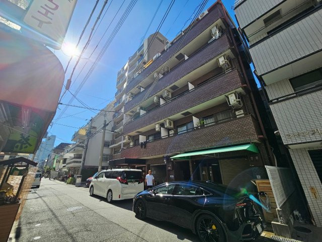 ブラウンコートの外観