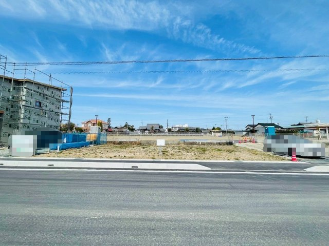西尾市上町16-9の前面道路含む現地写真