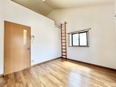 【洋室】 | エスペラール原 弐番館 | 別号室の写真になります。現況優先。