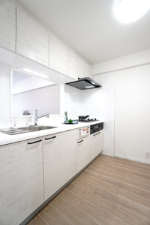 【キッチン】 | 【上質リノベ】サンシティ船越 | 室内（2024年8月22日15：00頃）撮影