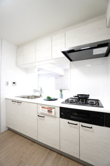 【キッチン】 | 【上質リノベ】サンシティ船越 | 室内（2024年8月22日15：00頃）撮影