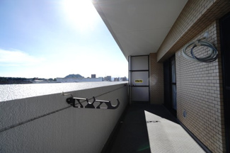 【バルコニー】 | 【上質リノベ】サンシティ船越 | 現地（2024年8月22日15：00頃）撮影