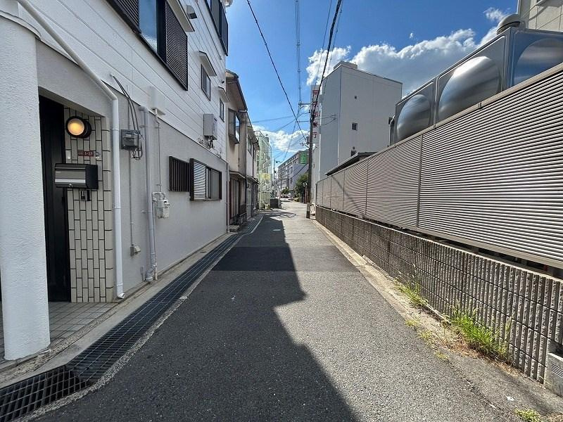 中宮本町　中古一戸建ての前面道路含む現地写真|前面道路含む現地写真■物件内覧・資金計画相談・住宅ローン相談、リフォーム相談、お問合せ受付中■
※当日・翌日のご内覧、ご相談はお電話でのお問合せがスムーズです！