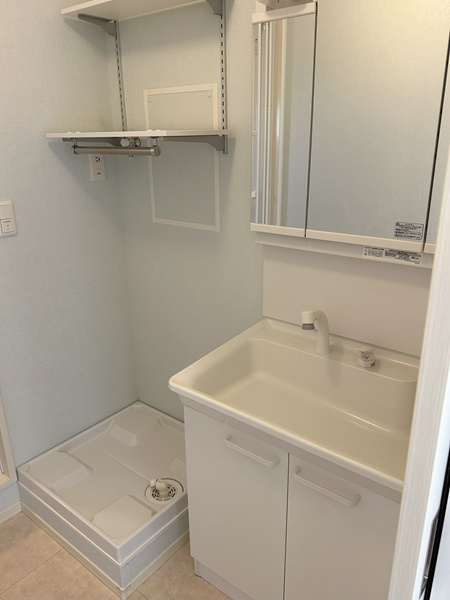 マローネの独立洗面台