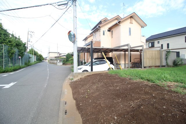 坂戸市塚越　建築条件なし売地　東武東上線『若葉駅』徒歩37分　【勝呂小学区】の前面道路含む現地写真