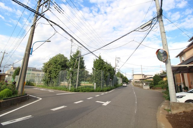 坂戸市塚越　建築条件なし売地　東武東上線『若葉駅』徒歩37分　【勝呂小学区】の前面道路含む現地写真
