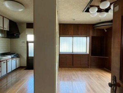 【居間・リビング】 | 伊東市玖須美元和田　中古一戸建