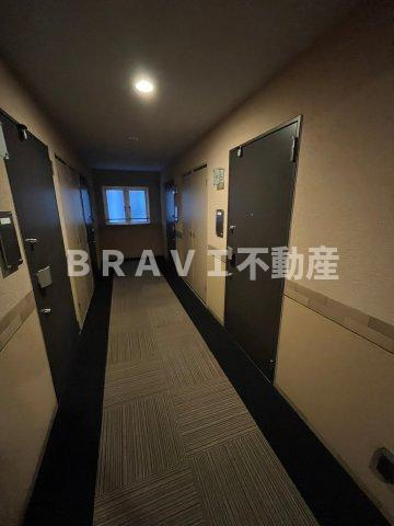 アーデン堺筋本町　BRAVI不動産のその他共用部分|【アーデン堺筋本町】内廊下です