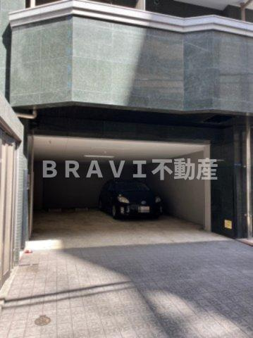 アーデン堺筋本町　BRAVI不動産の駐車場|【アーデン堺筋本町】駐車場付きです