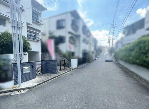 菊丘町　中古一戸建ての前面道路含む現地写真|前面道路含む現地写真■物件内覧・資金計画相談・住宅ローン相談、リフォーム相談、お問合せ受付中■
※当日・翌日のご内覧、ご相談はお電話でのお問合せがスムーズです！