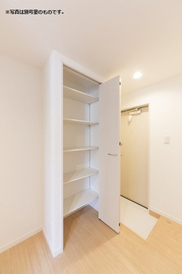 【玄関】 | 仲介手数料半額！HPに初期費用掲載「プライスホーム」で検索！リヴァブル吉塚