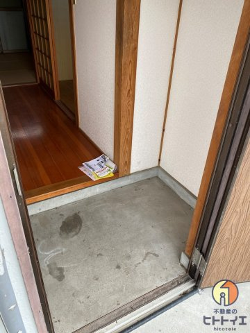 江口ハイツの玄関
