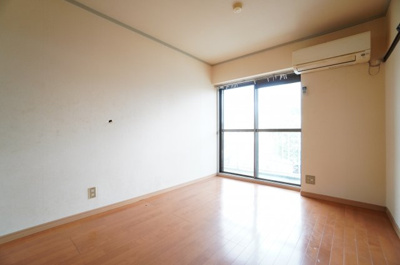 【寝室】 | コーポスカイE | ※同物件・反転タイプの写真です。