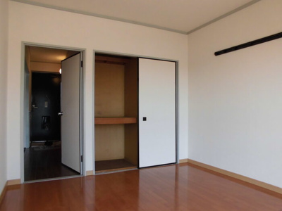 【寝室】 | コーポスカイE | ※同物件・反転タイプの写真です。