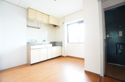 【その他】 | コーポスカイE | ※同物件・反転タイプの写真です。