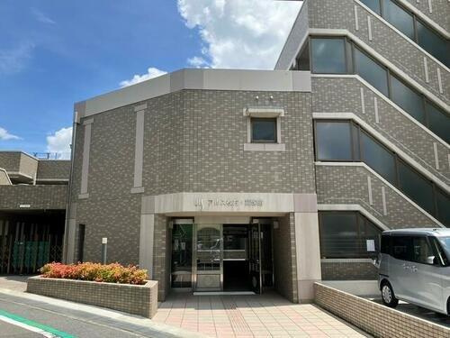 東急ドエル・アルス枚方高塚町のエントランス|エントランス■物件内覧・資金計画相談・住宅ローン相談、リフォーム相談、お問合せ受付中■
※当日・翌日のご内覧、ご相談はお電話でのお問合せがスムーズです！