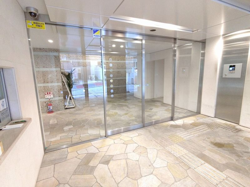 ヒューリックレジデンス参宮橋のエントランス