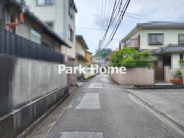 高知市新屋敷2丁目-建築条件付き-売土地の前面道路含む現地写真