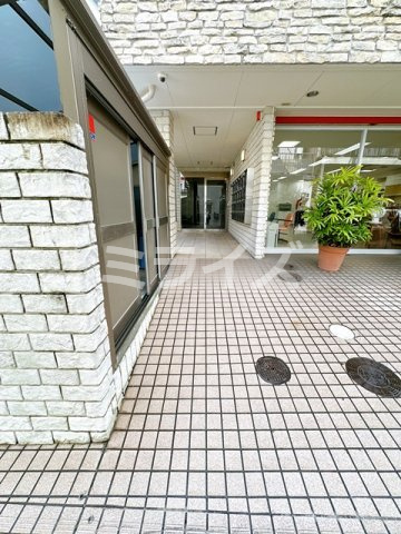 【エントランス】 | バビーズ千里山