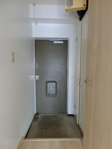栗木第2ビルの玄関|シンプルで使いやすい玄関です