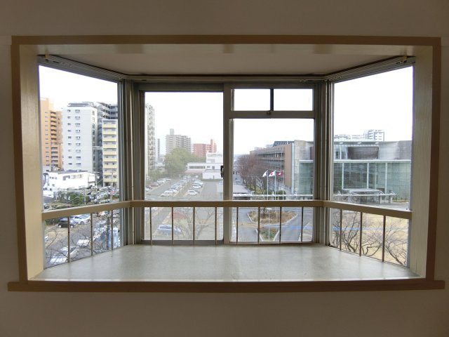 栗木第2ビルの展望|出窓からの眺めも良いです