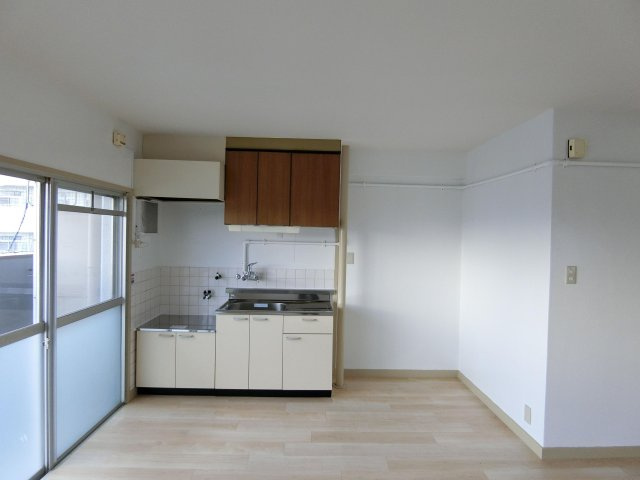 栗木第2ビルのキッチン|使いやすいキッチンです