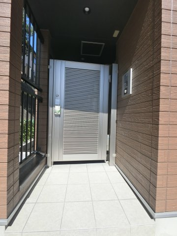 SHELL MAISON（シェル メゾン） のエントランス