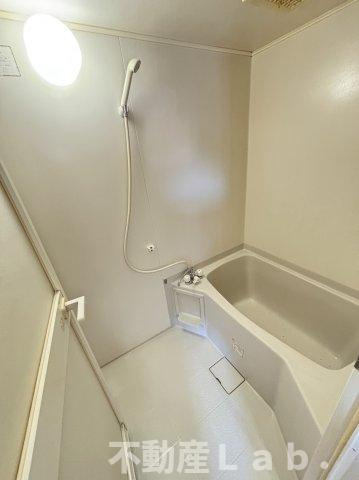 Ｋ２コーポラス十五社の浴室