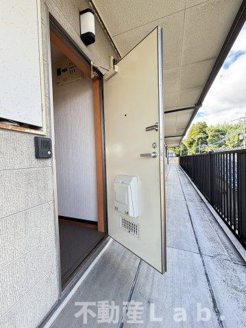 Ｋ２コーポラス十五社のエントランス