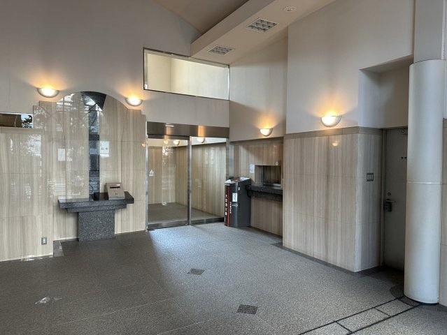 シーアイマンション本郷向丘のエントランス