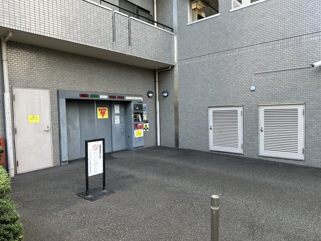 シーアイマンション本郷向丘の駐車場