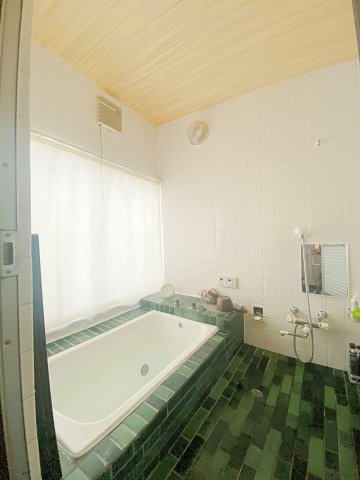 福島市小田　中古戸建の浴室