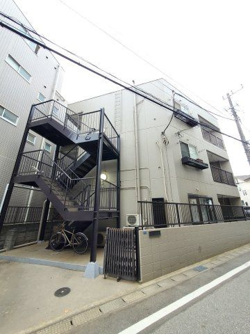 加賀ハイツのエントランス