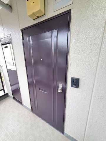 加賀ハイツの玄関