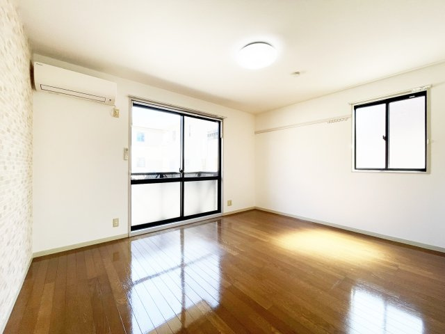 徳島市八万町川南のアパートの内装