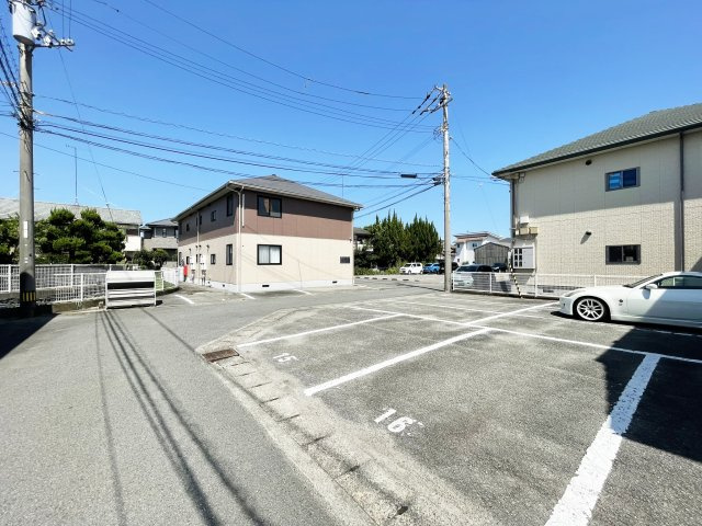ディアス川南　B棟の駐車場